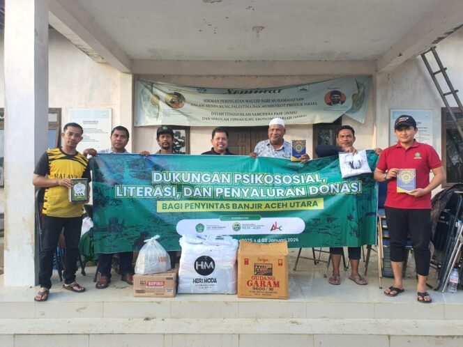 
					
Tim Program Studi Ilmu Perpustakaan FAH UIN Ar-Raniry bersama Pengurus Daerah IPI Aceh menyerahkan donasi kepada STIES Baktiya dan Ma’had Aly Samudera Pase, Rabu (31/12/2025).