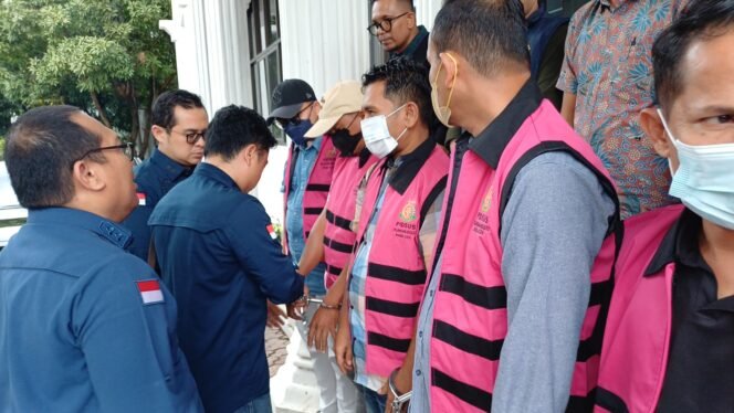 
					Lima Tersangka Korupsi Pengadaan Wastafel Ditahan, Anggota DPRK Aktif Menyusul