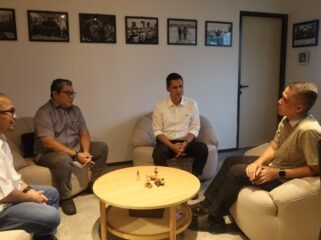 Sekda Aceh, M. Nasir, S.IP, MPA di dampingi kepala Inspektorat, Karo adpem & Karo Adpim melakukan silaturrahmi & diskusi dengan Deputi Bidang Koordinasi Pemerataan Pemabngunan Wilayah Agraria & Tata ruang KemenkoInfra, Nazib Faizal, di Ruang kerja Deputi, Jakarta, Jum'at, 6 Januari 2026