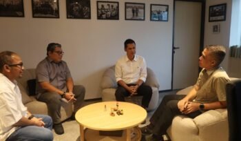 Sekda Aceh, M. Nasir, S.IP, MPA di dampingi kepala Inspektorat, Karo adpem & Karo Adpim melakukan silaturrahmi & diskusi dengan Deputi Bidang Koordinasi Pemerataan Pemabngunan Wilayah Agraria & Tata ruang KemenkoInfra, Nazib Faizal, di Ruang kerja Deputi, Jakarta, Jum'at, 6 Januari 2026