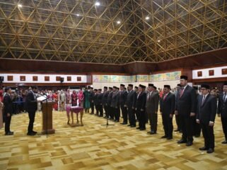 Gubernur Aceh, Muzakir Manaf melaksanakan pengambilan sumpah dan melantik pejabat pimpinan tinggi pratama Eselon II dilingkungan Pemerintah Aceh, Banda Aceh, Anjong Monmata, Jumat, 27/02/2026