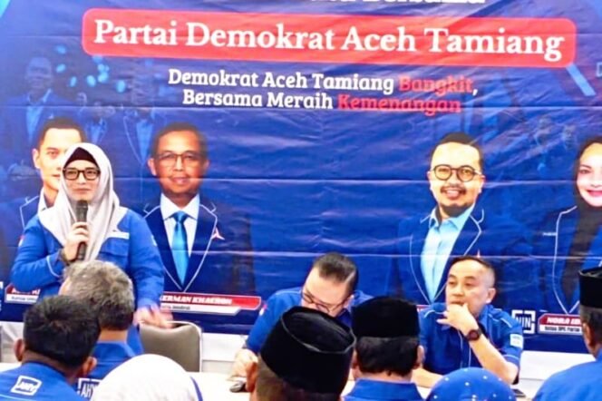 
					Ketua DPC Partai Demokrat Aceh Tamiang, Nora Idah Nita