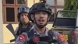 Beredar foto oknum Brimob aniaya siswa Tual yang kini ditangani serius oleh Polda Maluku. (Foto: X)