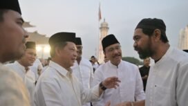 Menteri dalam Negeri, Tito Karnavian dan Menteri Sosial Saifullah Yusuf didampingi Gubernur Aceh, Muzakir Manaf, Wakil Gubernur Aceh, Fadlullah dan Forkopimda berbuka Puasa bersama sekaligus penutupan Festival Ramadhan di Halaman Masjid Raya Baiturrahman Banda Aceh, 6/3/2026
