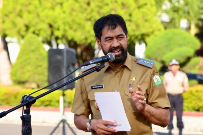 
					Gubernur Aceh Muzakir Manaf