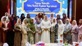 Ketua TP PKK Aceh Marlina Muzakir, didampingi ketua staf Ahli TP-PKK Aceh Mukarramah Fadhlullah serta Ketua DWP Aceh Malahayati M.Nasir beserta jajaran menggelar silaturrahmi dan buka puasa bersama dengan lintas organisasi kewanitaan se-Aceh, di Anjong Mon Mata komplek Meuligoe Gubernur Aceh, Senin (16/3/2026) sore.