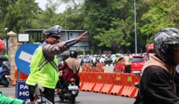 Kepolisian Negara Republik Indonesia menyampaikan bahwa pelaksanaan Operasi Ketupat 2026 pada hari ke-10 berjalan aman dan kondusif.