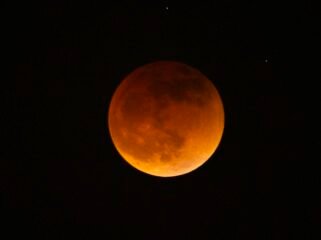 ILUSTRASI: gerhana bulan total