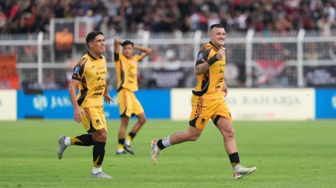 
					Dikalahkan Bhayangkara FC, Persija Belum Mau Menyerah