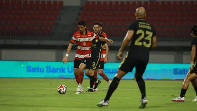 
					Madura United Pastikan Tak Kibarkan Bendera Putih