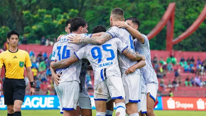 
					Persijap Menapak Naik Menjauhi Zona Merah