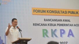 Sekretaris Daerah Aceh, M. Nasir, S.IP, M. SI membuka forum Konsultasi Publik Rancangan  Awal rencana kerja Pemerintah Aceh Tahun 2027 di Aula Hotel Grand Nanggroe Aceh, Banda Aceh, 8/4/2026