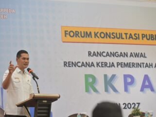 Sekretaris Daerah Aceh, M. Nasir, S.IP, M. SI membuka forum Konsultasi Publik Rancangan  Awal rencana kerja Pemerintah Aceh Tahun 2027 di Aula Hotel Grand Nanggroe Aceh, Banda Aceh, 8/4/2026