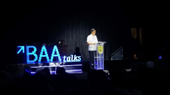 
					Sekretaris Daerah Aceh membuka “BAA Talks” (Banda Aceh Academy) Seminar Nasional bertema Leading Regions, Shaping Indonesia’s Future yang diselenggarakan oleh Pemerintah Kota Banda Aceh, di Banda Aceh, Rabu (22/4)