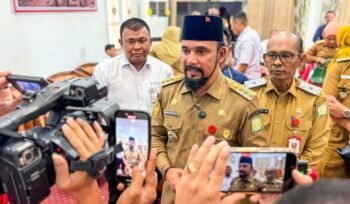 Bupati Aceh Timur Iskandar Usman Al-Farlaky, S.H.I, M.Si