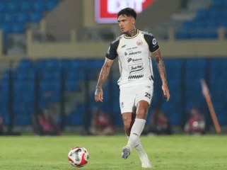 Bek Persija, Shayne Pattynama