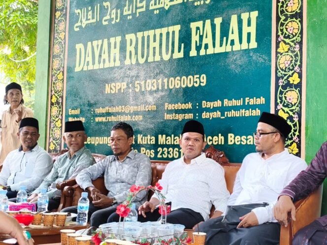 
					Wagub Aceh Hadiri Haul ke-12 Tgk. H. Ibrahim bin Hasyim, Pendiri Dayah Ruhul Falah