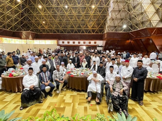 
					Mualem Gelar Silaturahmi Bersama Ulama, Perkuat Sinergi Umara dan Ulama untuk Aceh Islami