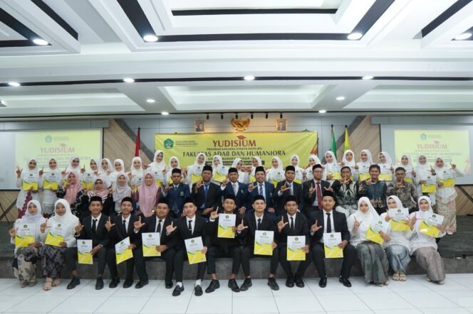 
					FAH UIN Ar-Raniry Yudisium 142 Lulusan, 27 Raih Predikat Cum Laude
