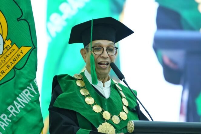 
					Said Agil Ingatkan Lulusan Terus Belajar, Rektor UIN Ar-Raniry Sebut AI Bukan Pengganti Guru