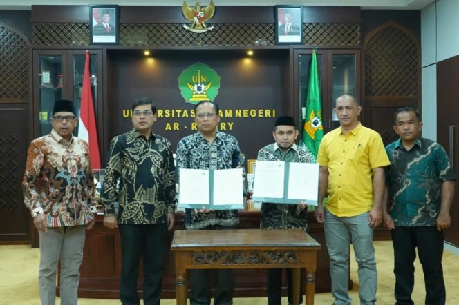 
					UIN Ar-Raniry dan Baitul Mal Simeulue Teken Kerja Sama Program Satu Keluarga Satu Sarjana