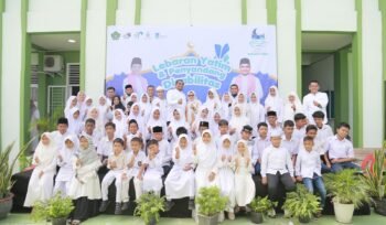 Kakankemenag Aceh Besar H Saifuddin SE bersama anak yatim dan difabel dalam acara Lebaran Yatim dan Disabilitas Peaceful Muharam di MTsN 8 Aceh Besar, Cot Gue, Kamis (25/6/2026).


Foto/Humas Kemenag Aceh Besar