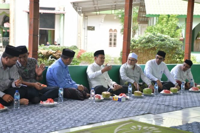 
					Wagub Aceh Perkuat Silaturahmi dengan Ulama dan Dayah di Aceh Selatan