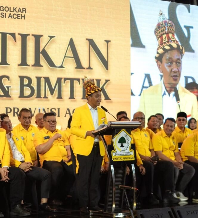 
					Menteri Energi dan Sumber Daya Mineral (ESDM) yang juga Ketua Umum DPP Partai Golkar, Bahlil Lahadalia