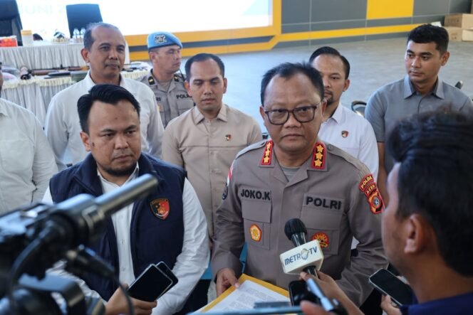 
					Kabidhumas Polda Aceh Kombes Pol. Joko Krisdiyanto