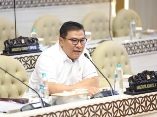 Anggota Komisi V DPR RI Danang Wicaksana, dalam Rapat Dengar Pendapat (RDP) Komisi V DPR RI bersama Ketua KNKT di Gedung Nusantara, DPR RI, Jakarta, Rabu (26/8/2026). Foto: Arief/Karisma