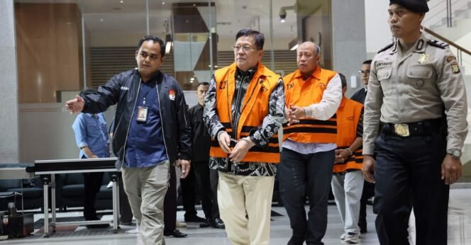 
					Komisi Pemberantasan Korupsi (KPK) kembali memperkuat penanganan perkara dugaan korupsi pembayaran komisi asuransi perkapalan milik PT Pelayaran Nasional Indonesia (Persero) atau PT Pelni oleh PT Asuransi Jasa Indonesia (Persero)/Jasindo periode 2015–2020. (Foto: Dok KPK)