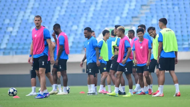 
					Persib Siap Hadapi Manila Digger di Play-off ACL 2, Tolic Siapkan Strategi Cadangan