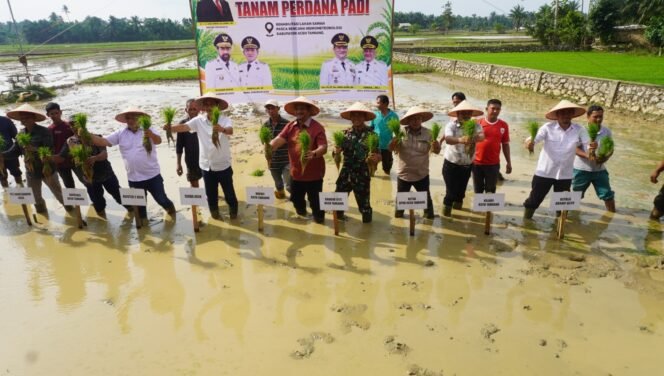 
					Pemerintah Aceh Jelaskan Posisi Bantuan Kementan untuk Pemulihan Sawah dan Kebun