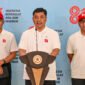 Wakil Menteri Sekretaris Negara (Wamensesneg) Juri Ardiantoro (tengah) didampingi Sekretaris Presiden Ariyo Windutomo (kiri) dan Sekretaris Kementerian Sekretariat Negara Setya Utama (kanan) menyampaikan keterangan pers terkait rangkaian kegiatan Bulan Kemerdekaan di Kantor Kementerian Sekretariat Negara, Jakarta, Jumat (31/7/2026). Wamensesneg mengatakan rangkaian peringatan HUT Ke-81 Kemerdekaan RI di Jakarta akan diawali Zikir Kebangsaan di Monas pada 1 Agustus, dilanjutkan Sidang Tahunan MPR pada 14 Agustus, Renungan Suci di Taman Makam Pahlawan (TMP) Kalibata pada 15 Agustus, Upacara Detik-Detik Proklamasi di Istana Merdeka serta Pesta Rakyat di Monas dan Merdeka Fun Run pada 17 Agustus. ANTARA FOTO/Galih Pradipta/kye