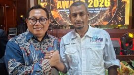 Ketua Umum SMSI Pusat, Firdaus bersama Muhammad Saman (kanan). (Foto: Ist)