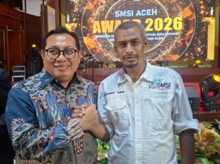 Ketua Umum SMSI Pusat, Firdaus bersama Muhammad Saman (kanan). (Foto: Ist)