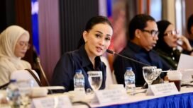 Anggota Komisi I DPR RI Amelia Anggraini saat mengikuti kunjungan kerja Komisi I DPR RI ke Landasan Udara Adi Soemarmo, Surakarta, Jawa Tengah, Jumat (25/09/2026). Foto: Mahendra/Karisma
