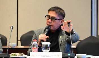 Anggota Komisi I DPR RI Syamsu Rizal saat mengikuti agenda Kunjungan Kerja Spesifik bersama Badan Aksesibilitas Telekomunikasi dan Informasi (BAKTI) Kementerian Komunikasi dan Digital (Kemenkomdigi) di Surabaya, Jawa Timur, Kamis (17/9/2026). Foto: Saum/sai
