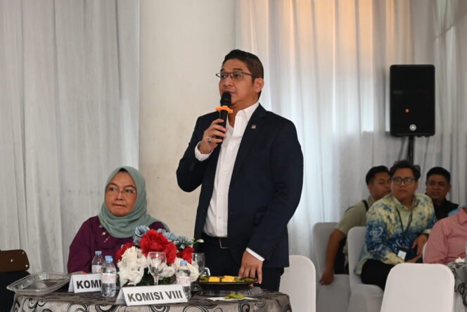 
					Anggota Komisi VIII DPR RI Sigit Purnomo dalam kunjungan kerja spesifik Komisi VIII DPR ke Kantor Kemenhaj Kab. Tangerang, Kamis (17/9/2026). Foto: Tasya/Karisma
