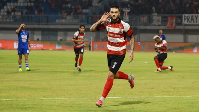 
					Striker anyar Madura United FC, Dimitar Mitkov