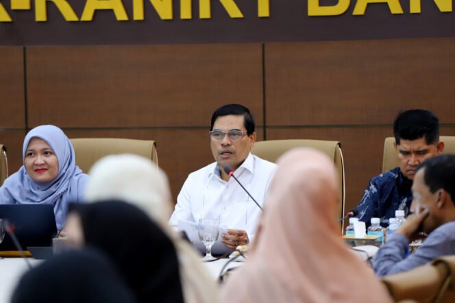 
					Rektor UIN Ar-Raniry Banda Aceh, Prof Dr Mujiburrahman MAg