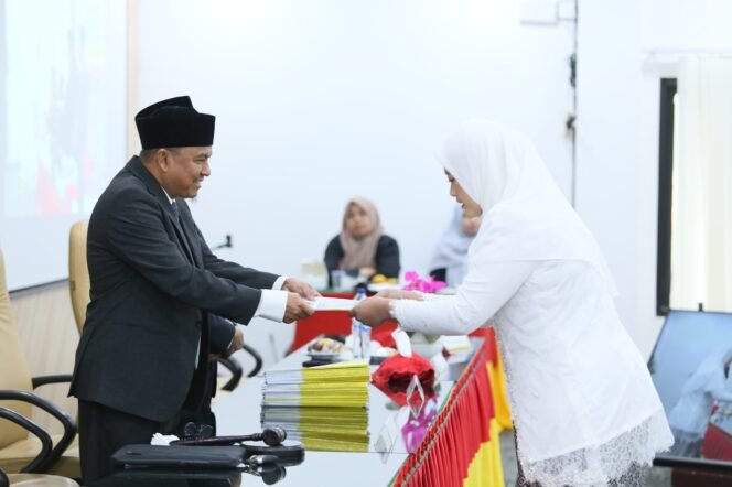 
					FAH UIN Ar-Raniry Luluskan 122 Sarjana, Dekan: Gelar Akademik Adalah Amanah
