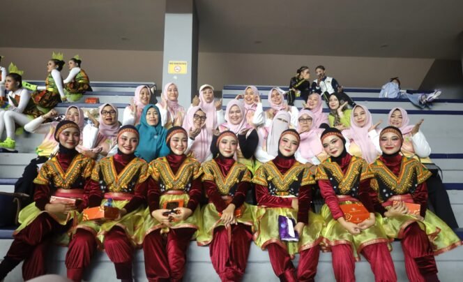 
					Mukarramah Beri Semangat Kontingen Aceh di Lomba Senam Kreasi Nasional Perwosi 2026