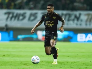 Gelandang bertahan Dewa United Banten FC, Jean Mangabeira