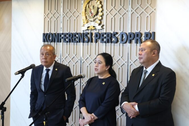 
					Ketua DPR RI Puan Maharani, dalam konferensi pers di Gedung Nusantara II, Kompleks Parlemen, Senayan, Jakarta, Selasa (22/9/2026), saat menanggapi perkembangan pembahasan revisi UU Pemilu. Foto: Sari/Karisma