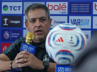 pelatih Arema FC, Marcos Santos.