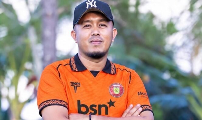 
					Direktur Akademi Persiraja, Muhammad Fuadi Nasir