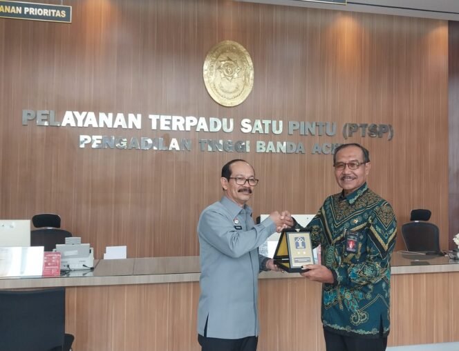 
					Kakanwil Hukum Aceh Sambangi PT Banda Aceh, Ternyata Ini yang Dibicarakan