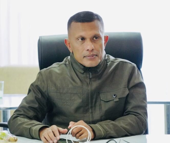 
					Anggota DPR RI Komisi V, Ghufran