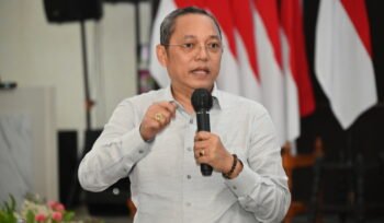 Anggota Komisi II DPR RI Deddy Yevri Hanteru Sitorus saar menghadiri Kunjungan Kerja Komisi II DPR RI ke Manado, Sulawesi Utara, Senin (12/10/2026). Foto: Wilga/jk